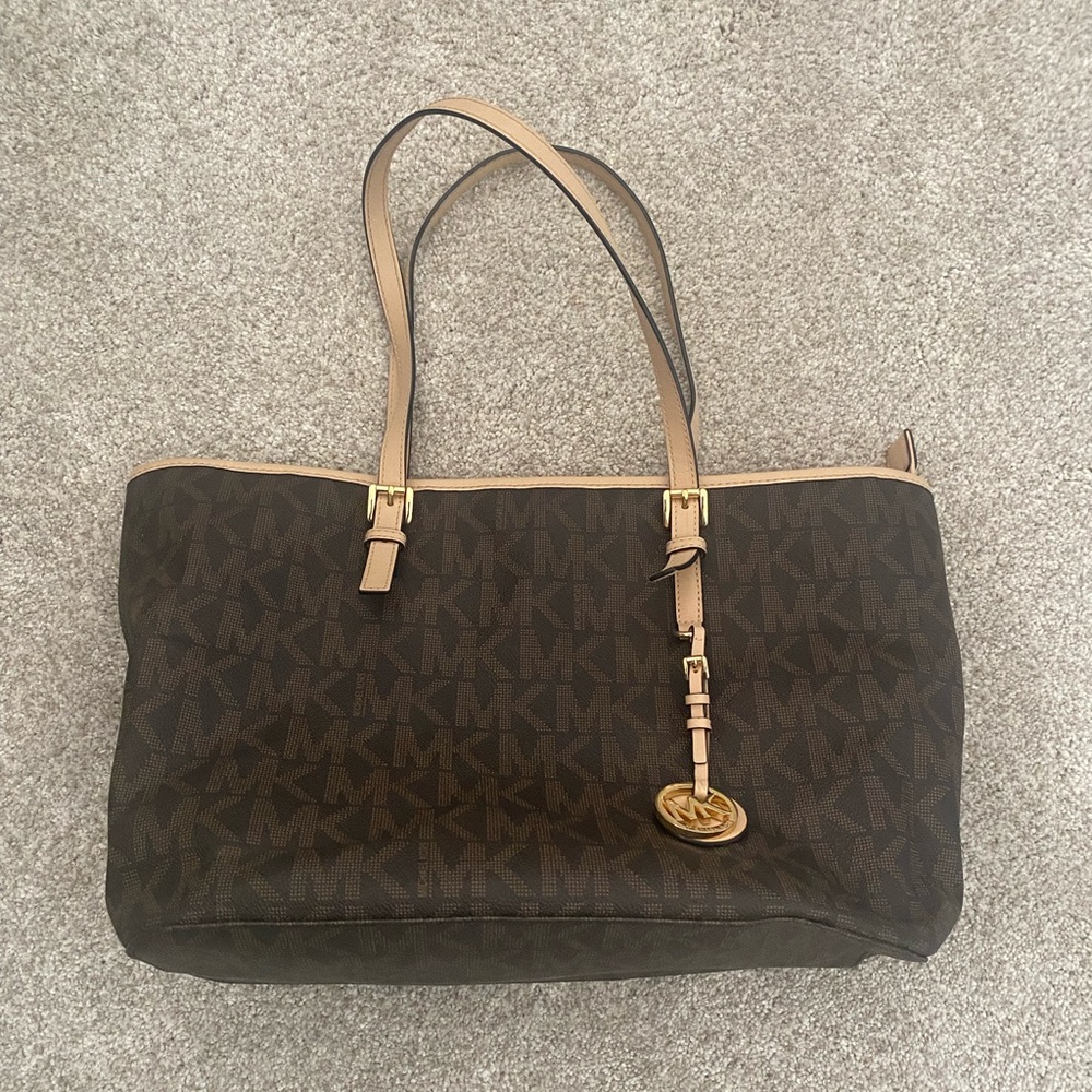 MICHAEL Michael Kors Jet Set MK
Logo Top-zip Travel Tote